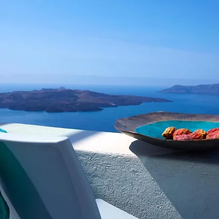 Caldera Edge View Suites Fira (Santorini)